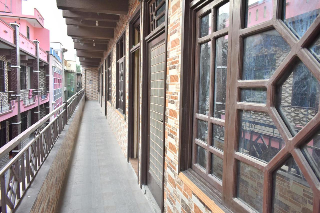 Zara Residence 1 Saidu Sharif エクステリア 写真